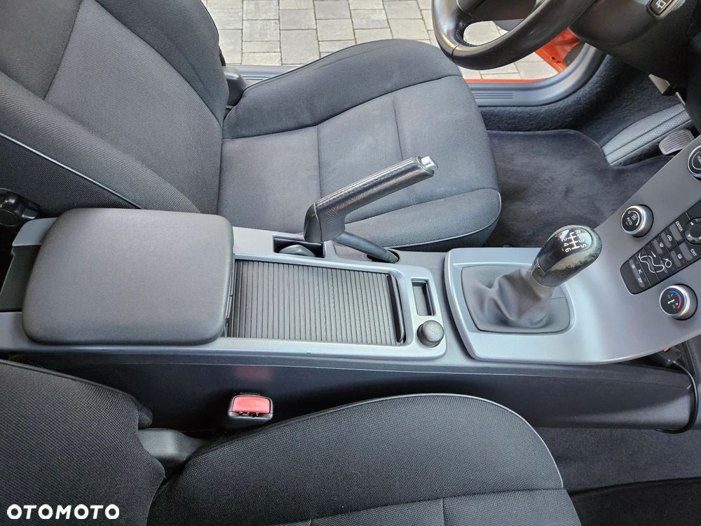 Volvo C30 2.0D - 23