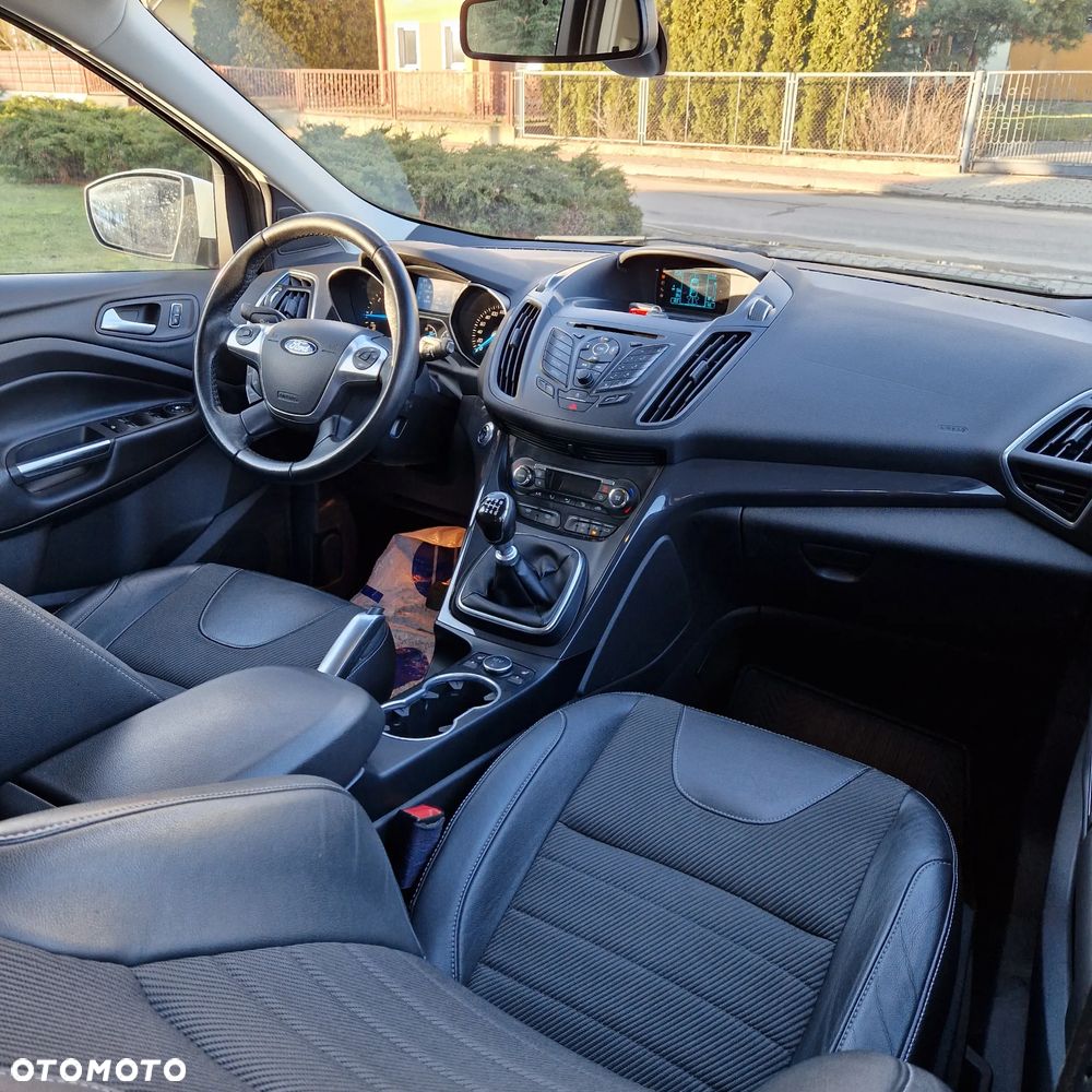 Ford Kuga 2.0 TDCi 4x4 Titanium - 17