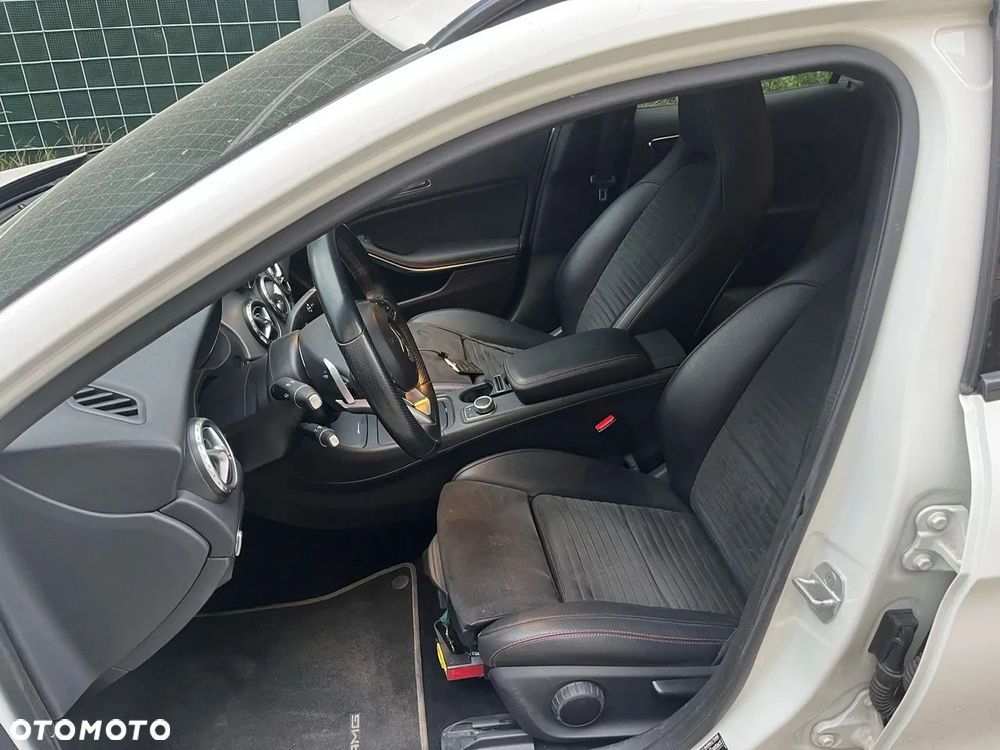 Mercedes-Benz GLA 180 (CDI) d 7G-DCT AMG Line - 13