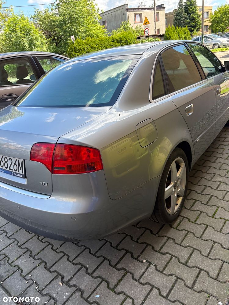 Audi A4 Limousine - 3