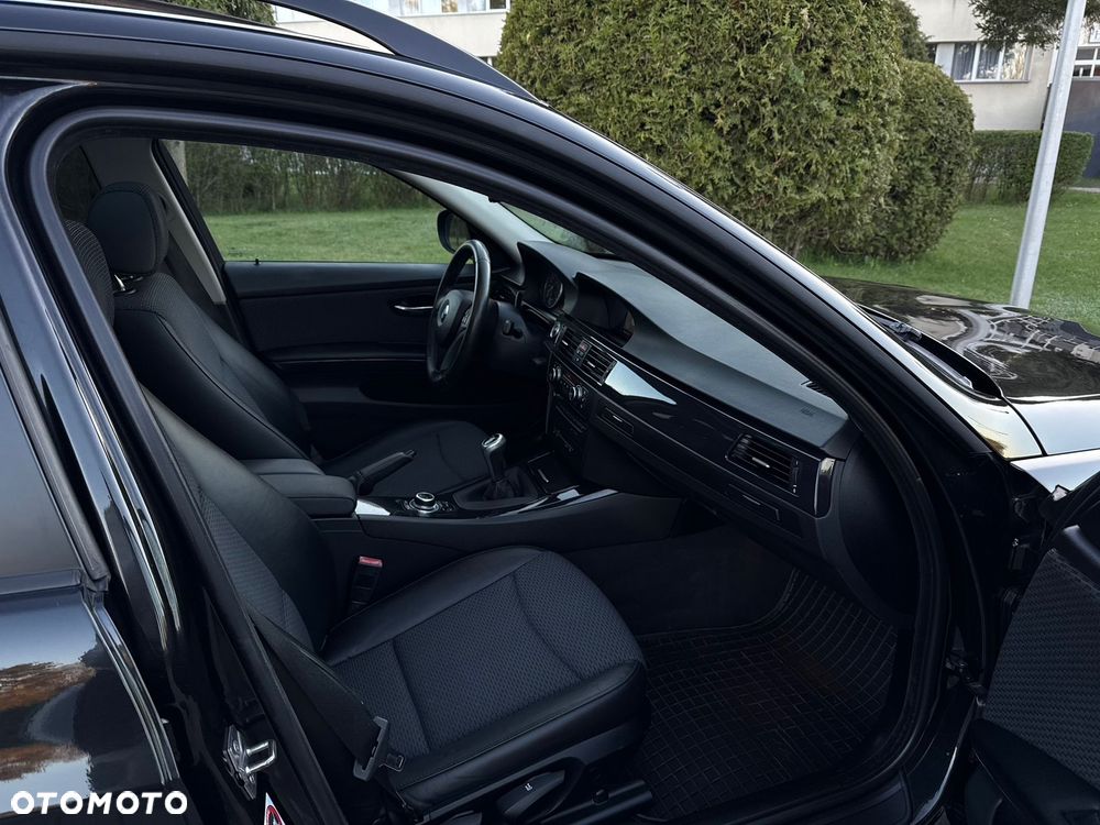 BMW Seria 3 - 22