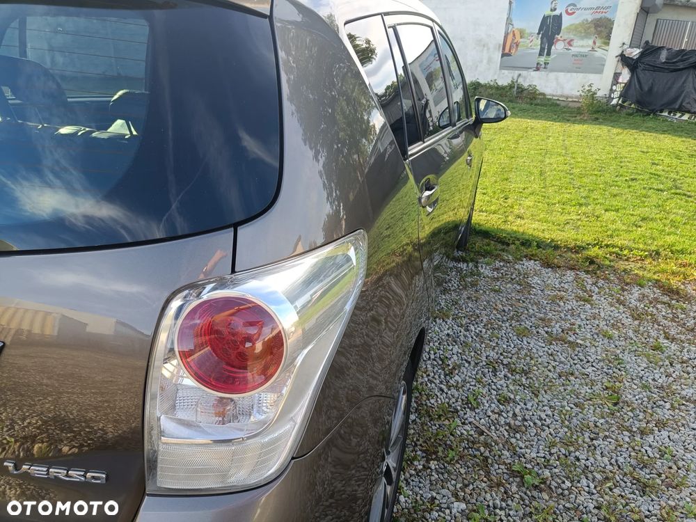Toyota Verso 1.8 Premium 7os EU6 - 24