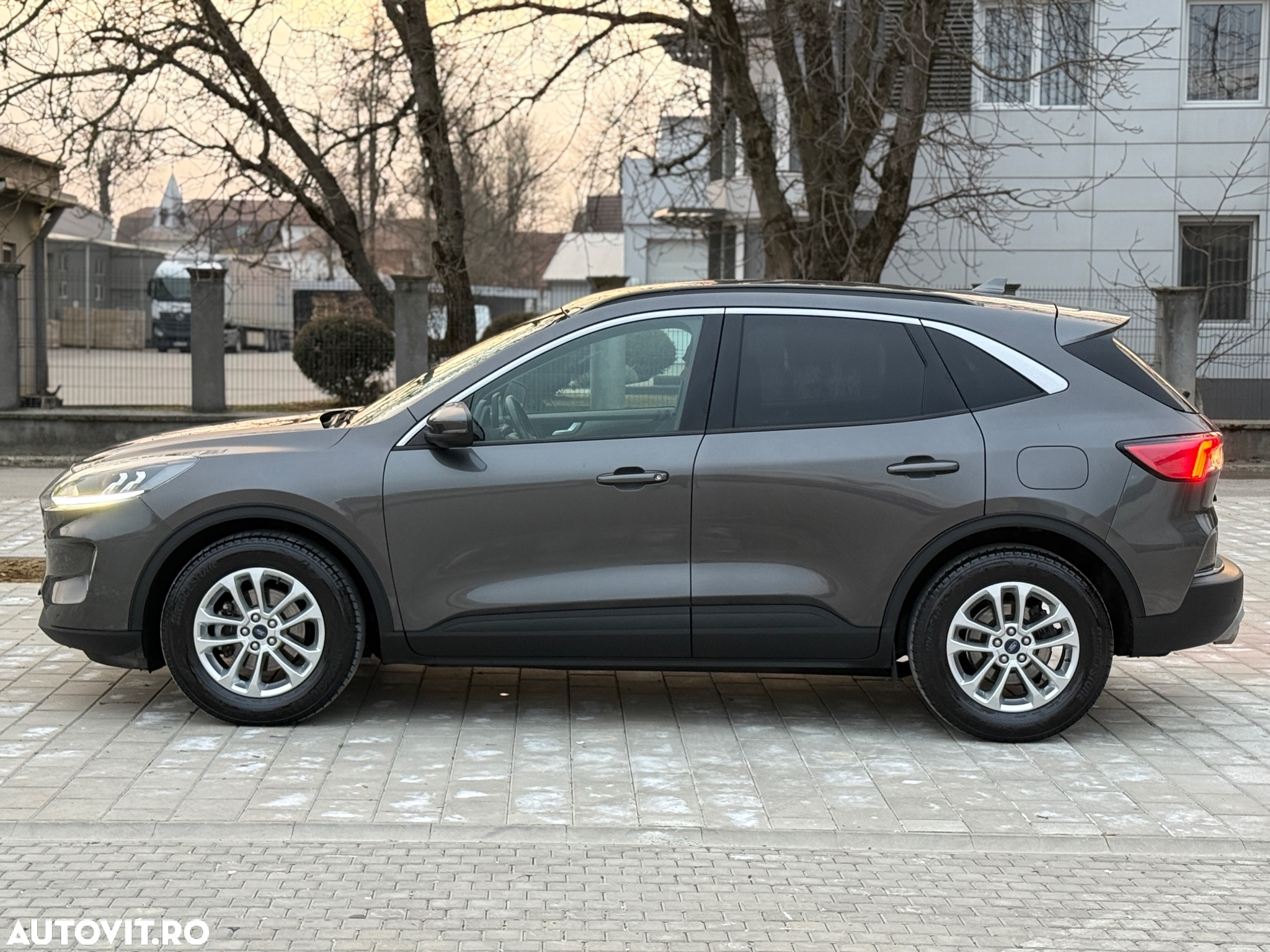 Ford Kuga 1.5 EcoBlue Aut. TITANIUM - 28