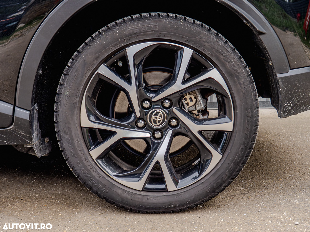 Toyota C-HR 1.8 Hybrid Business Edition - 24