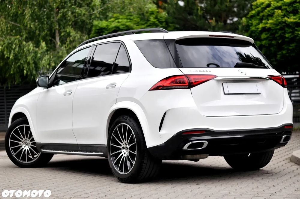 Mercedes-Benz GLE 300 d 4Matic 9G-TRONIC AMG Line - 12