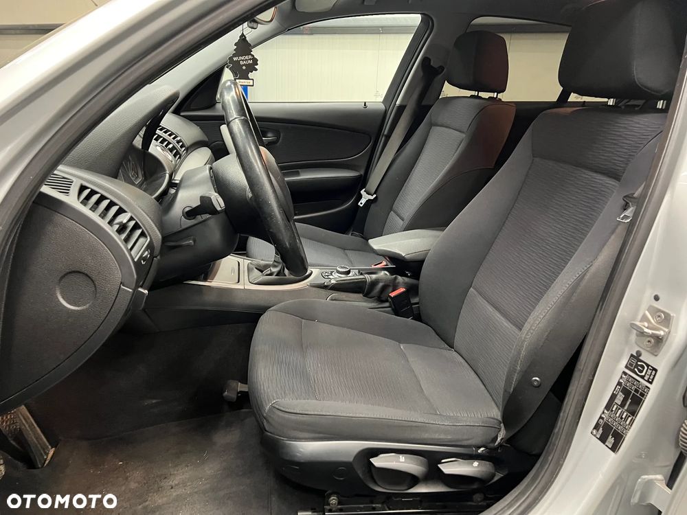 BMW Seria 1 118d - 22