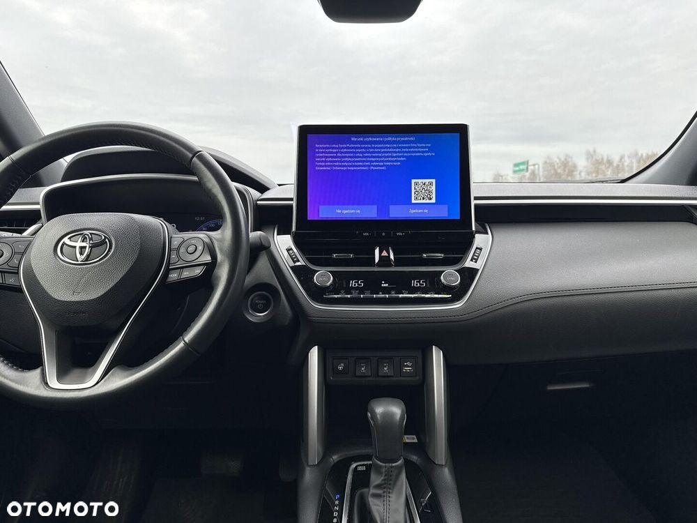 Toyota Corolla Cross - 12