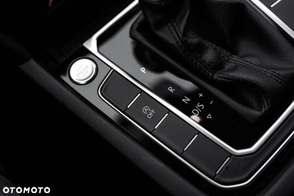 Volkswagen Passat 2.0 TDI SCR DSG Highline - 31