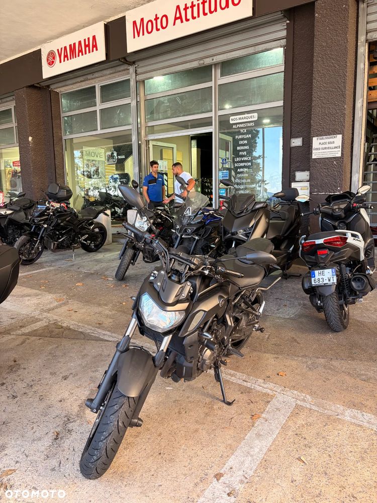 Yamaha MT - 2