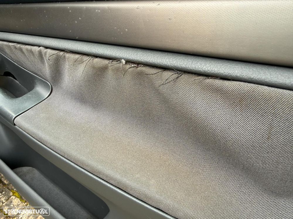 Audi A4 Avant 1.9 TDI Attraction - 18