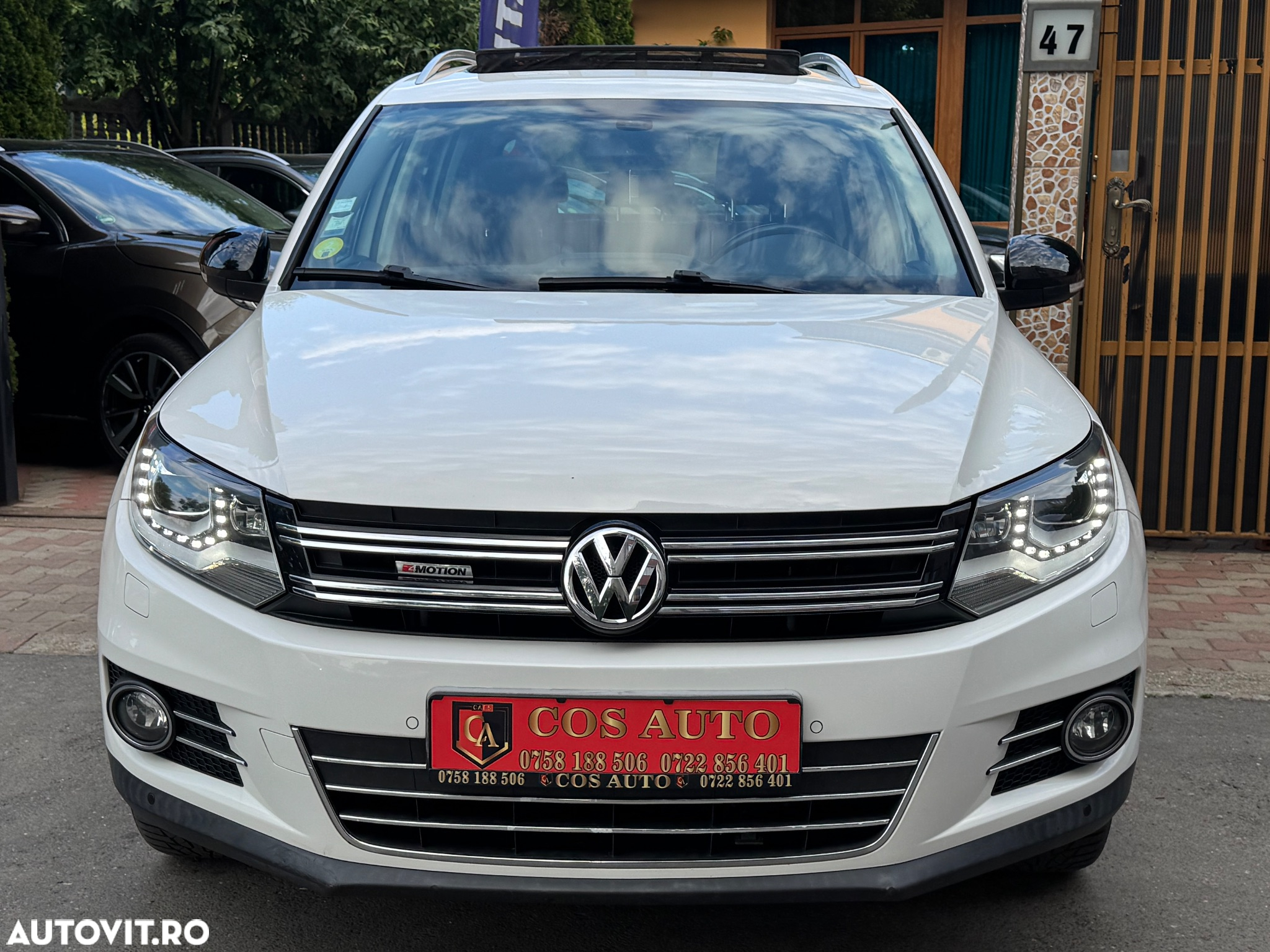 Volkswagen Tiguan 2.0 TDI DPF 4Motion BlueMotion Technology DSG Exclusive - 3