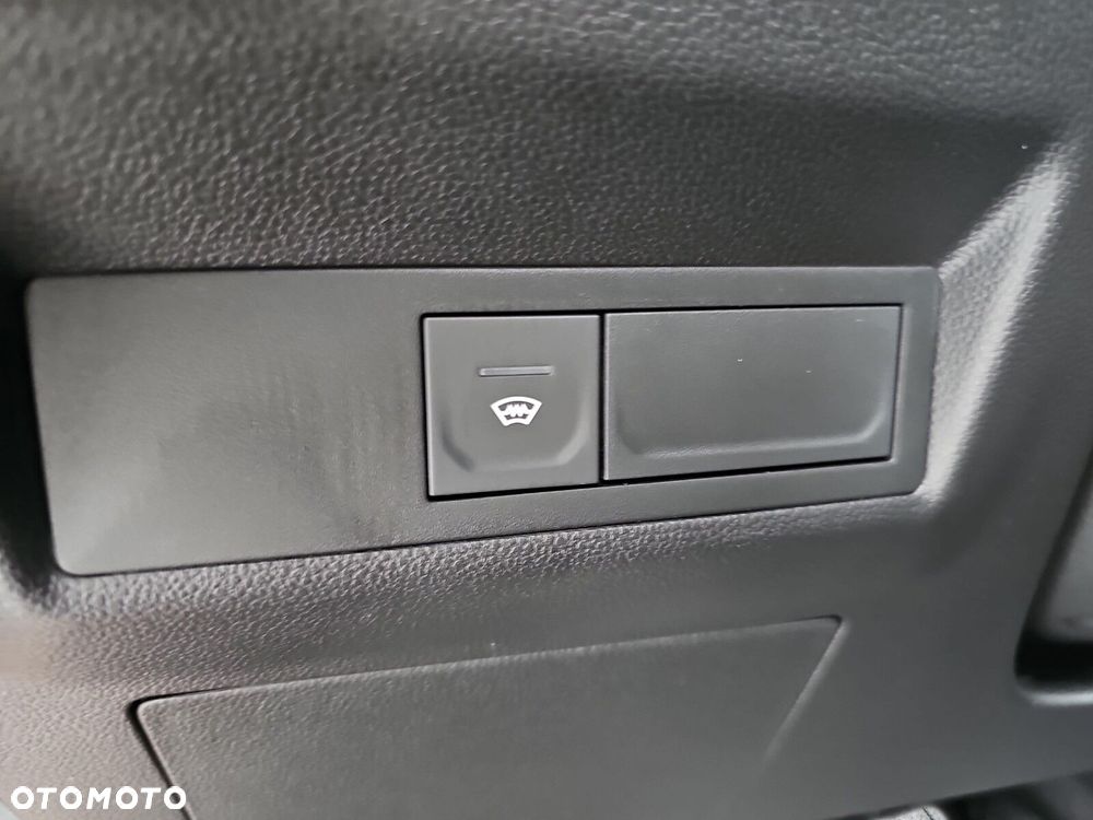 Renault Captur 1.3 TCe mHEV Intens EDC - 27