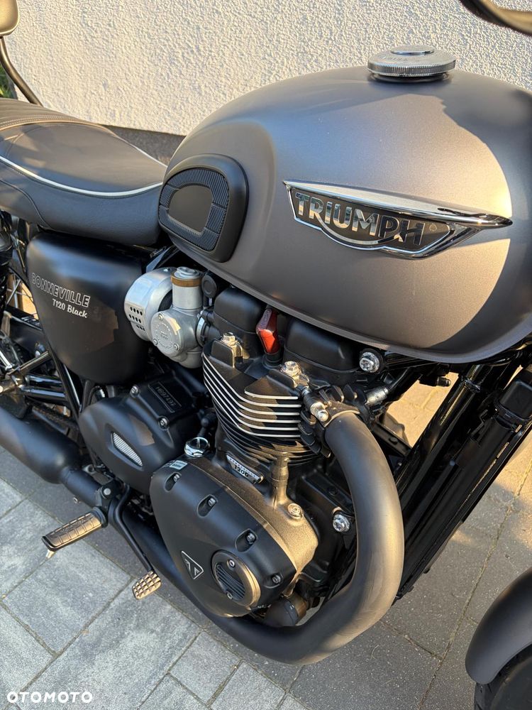 Triumph Bonneville - 5