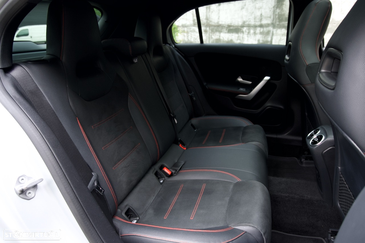 Mercedes-Benz A 250 e AMG Line - 23