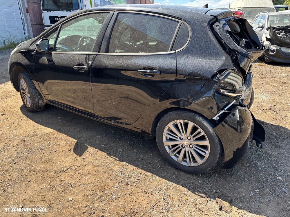 Peugeot 208 1.6 HDI de 2018 para peças - 4