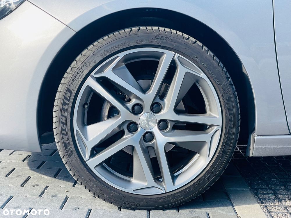 Peugeot 308 1.5 BlueHDi Active Pack Business S&S EAT8 - 9