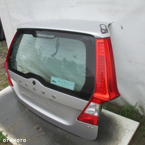 VOLVO V70 XC70 KLAPA TYŁ TYLNA Z SZYBĄ I LAMPAMI 2007- - 2
