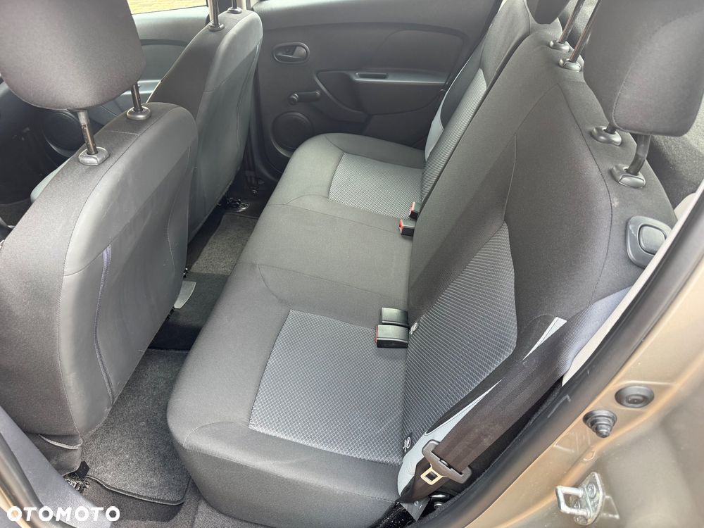 Dacia Sandero 1.2 16V - 19