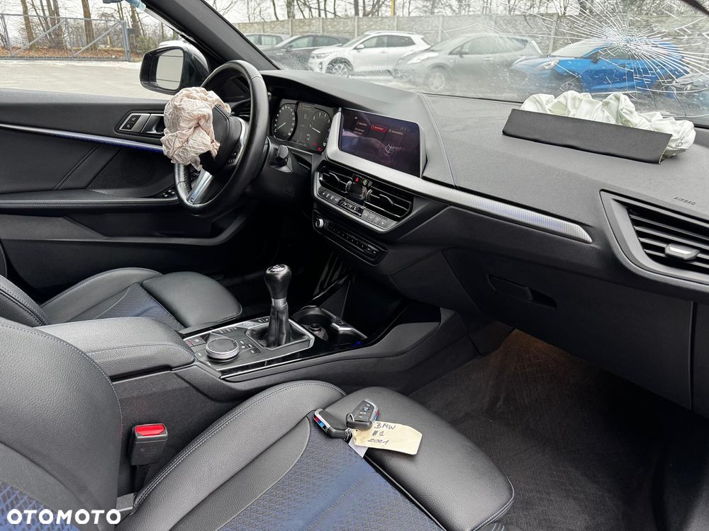 BMW Seria 1 118i Edition M Sport Shadow - 19