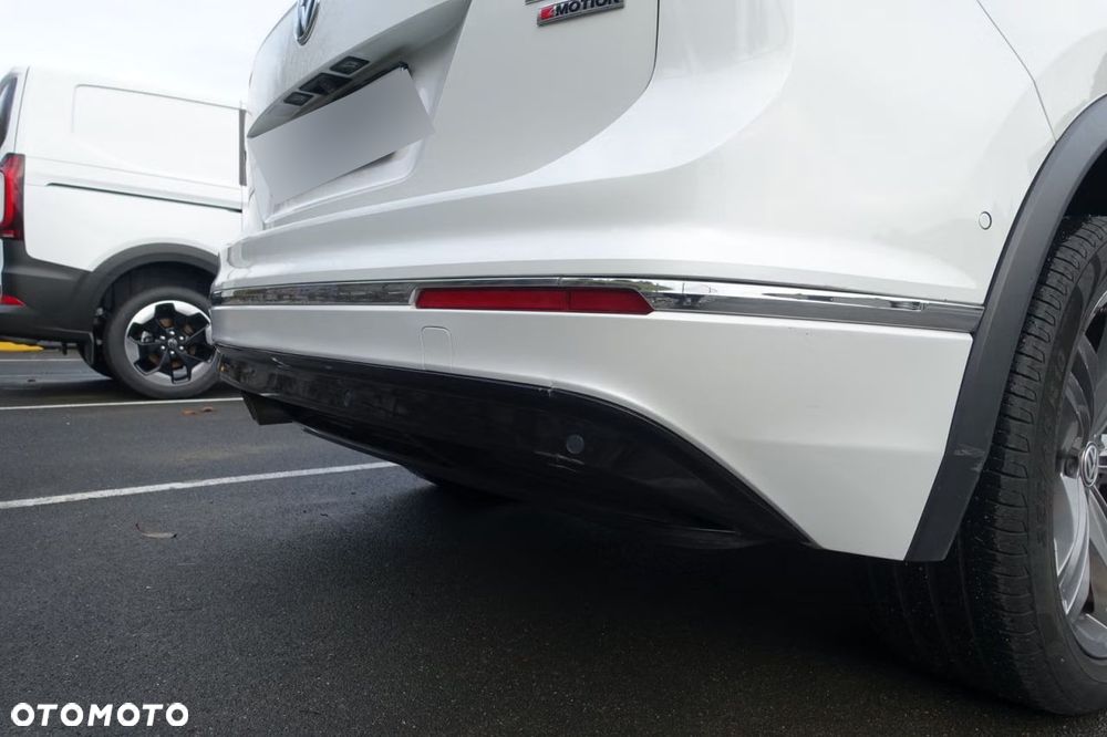 Volkswagen Tiguan 2.0 TDI SCR 4MotION DSG R-Line - 11