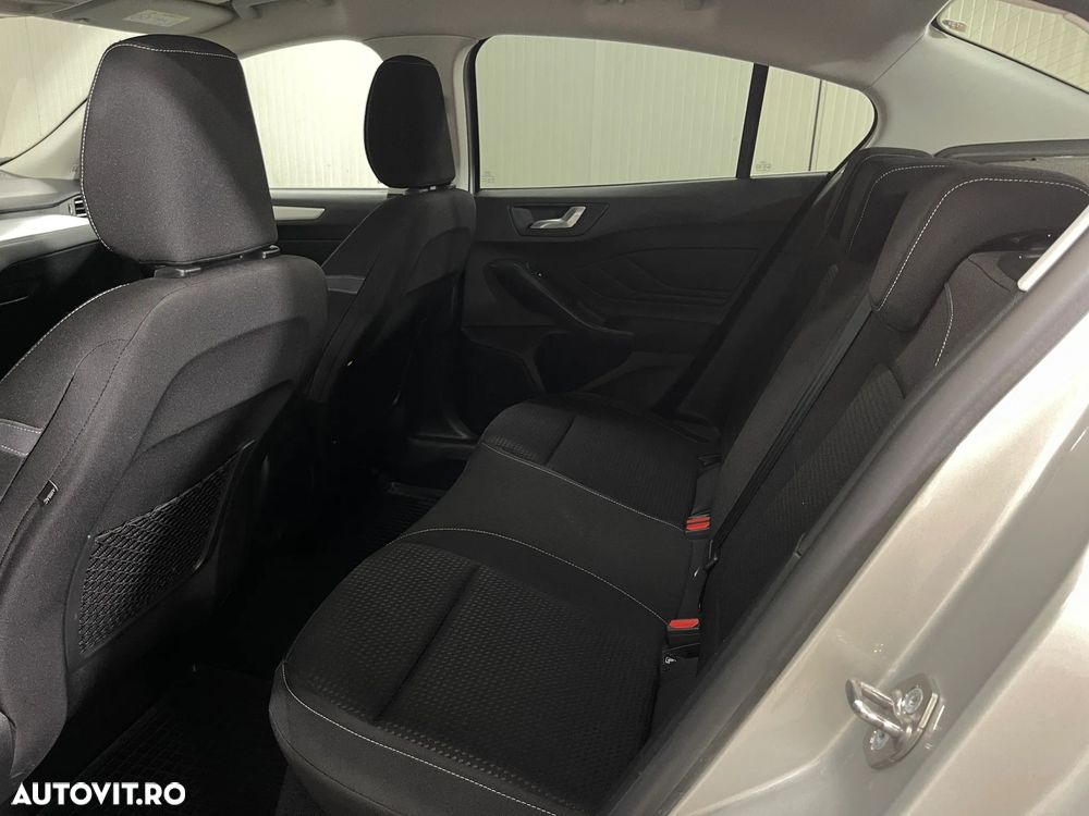 Ford Focus 1.0 EcoBoost Connected - 12