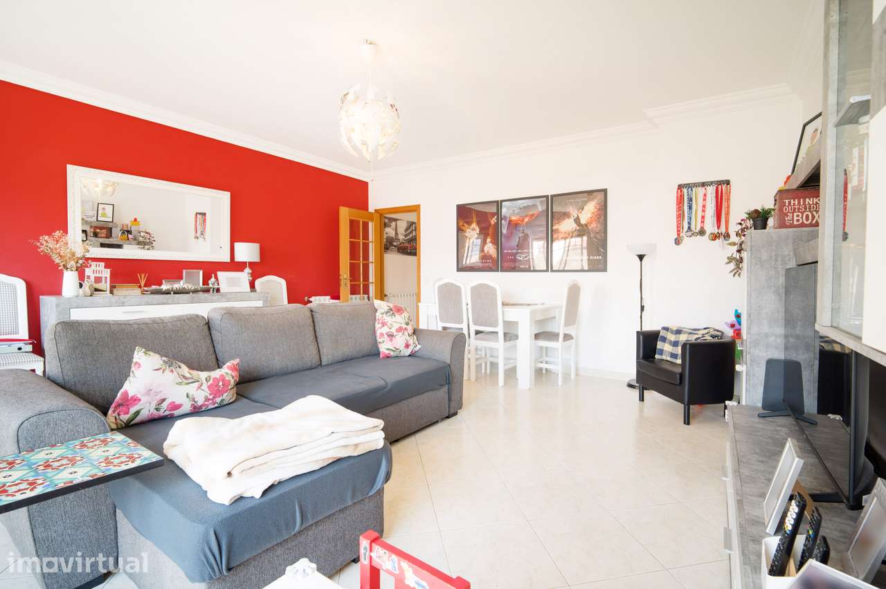 Apartamento T2 com lugar de garagem e arrecadação no Bombarral - Grande imagem: 2/28