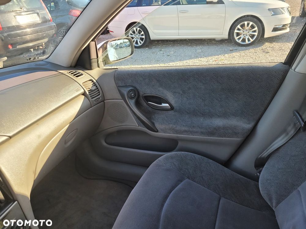 Renault Laguna - 11