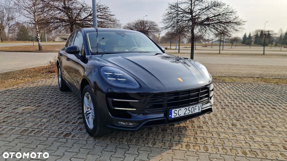 Porsche Macan - 1