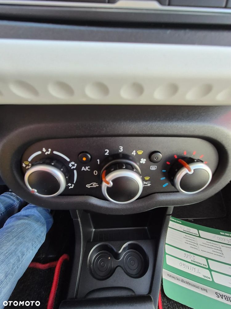 Renault Twingo SCe 70 Liberty - 21