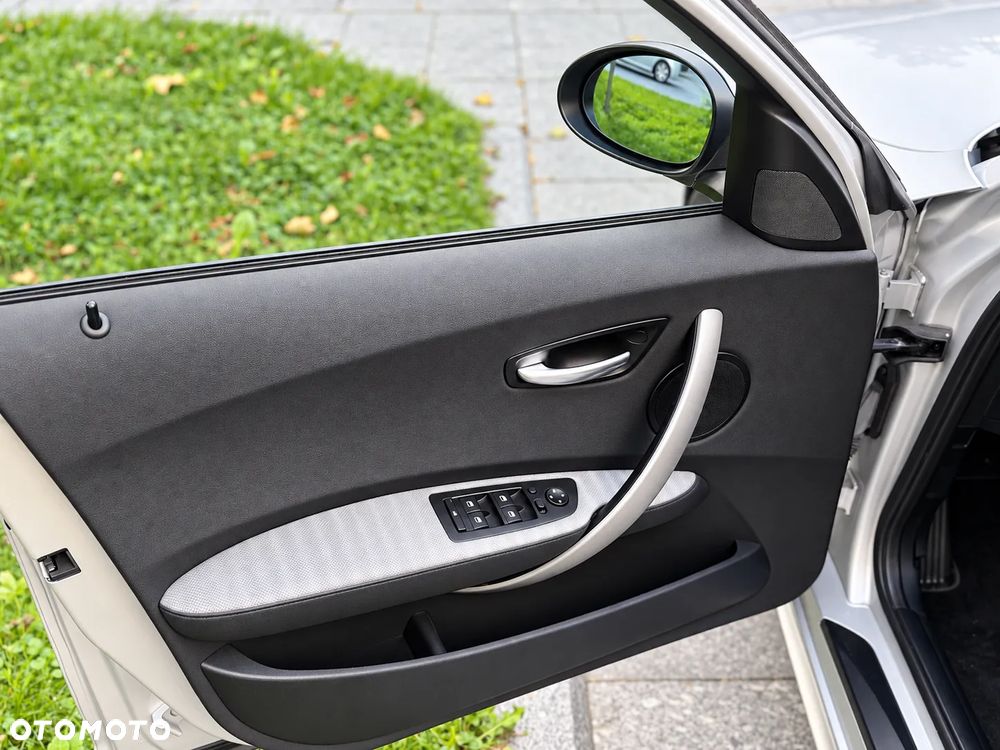 BMW Seria 1 116i - 15