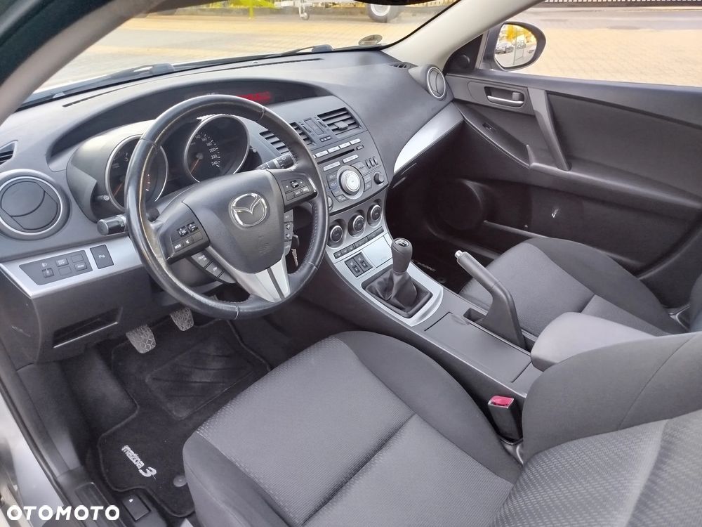 Mazda 3 1.6 Sport Active - 11