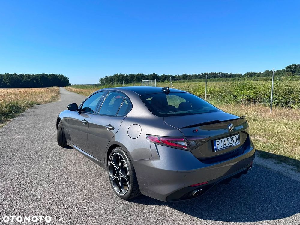 Alfa Romeo Giulia 2.0 Turbo 16V AT8 Veloce - 14