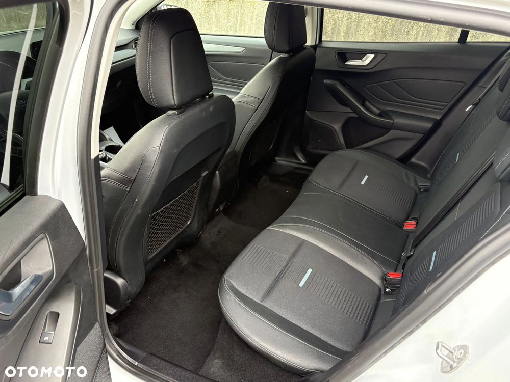 Ford Focus 2.0 EcoBlue Active Business - 18