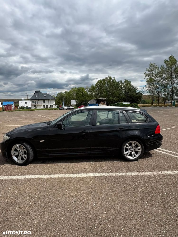 BMW Seria 3 320d xDrive DPF - 8