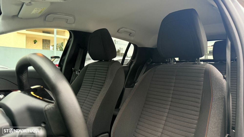 Peugeot 208 1.2 PureTech Active Pack - 11