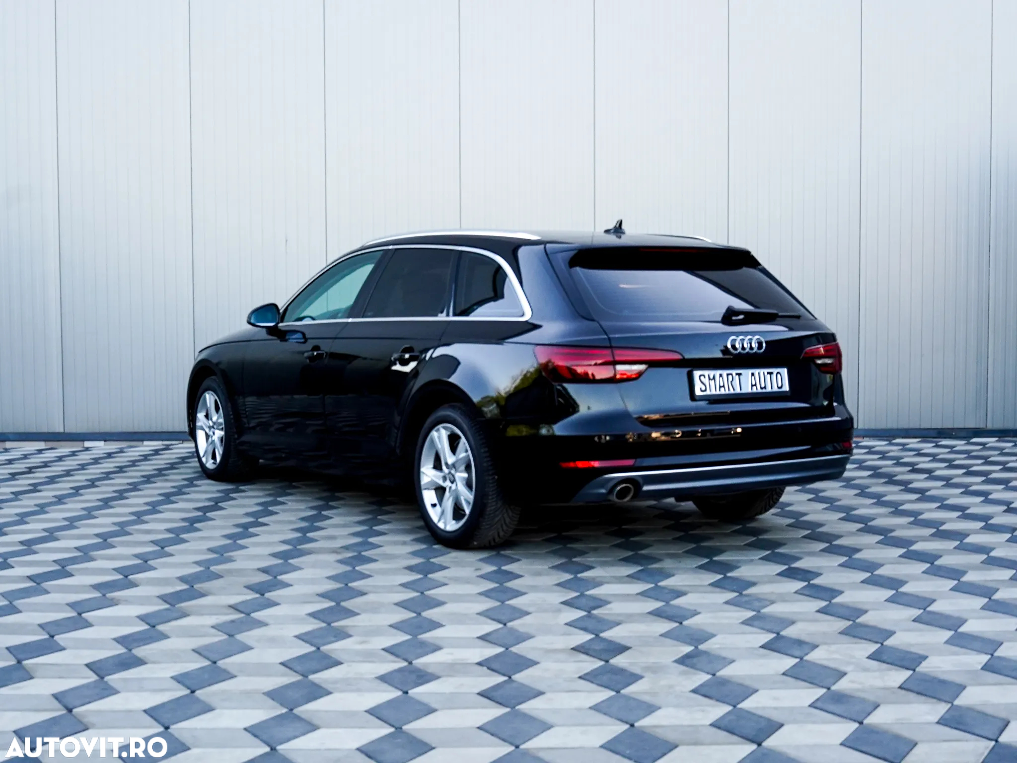 Audi A4 Avant 2.0 TDI S tronic Sport - 4