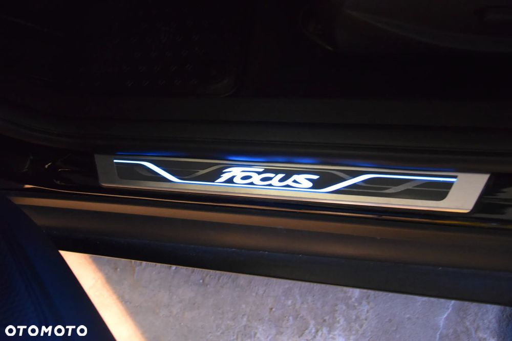 Ford Focus 1.5 EcoBoost Titanium ASS - 17
