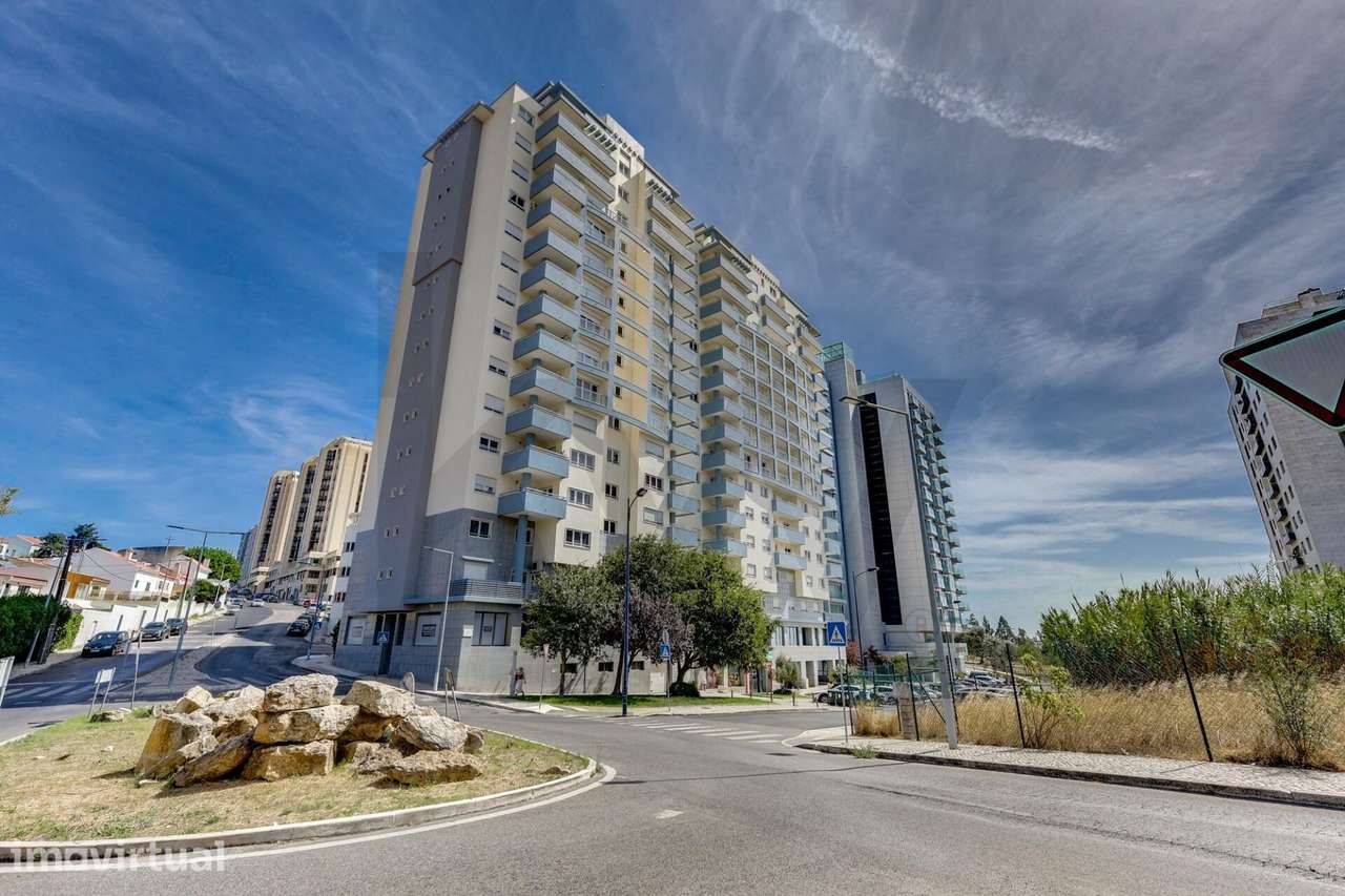 Apartamento T4 no Alto do Restelo