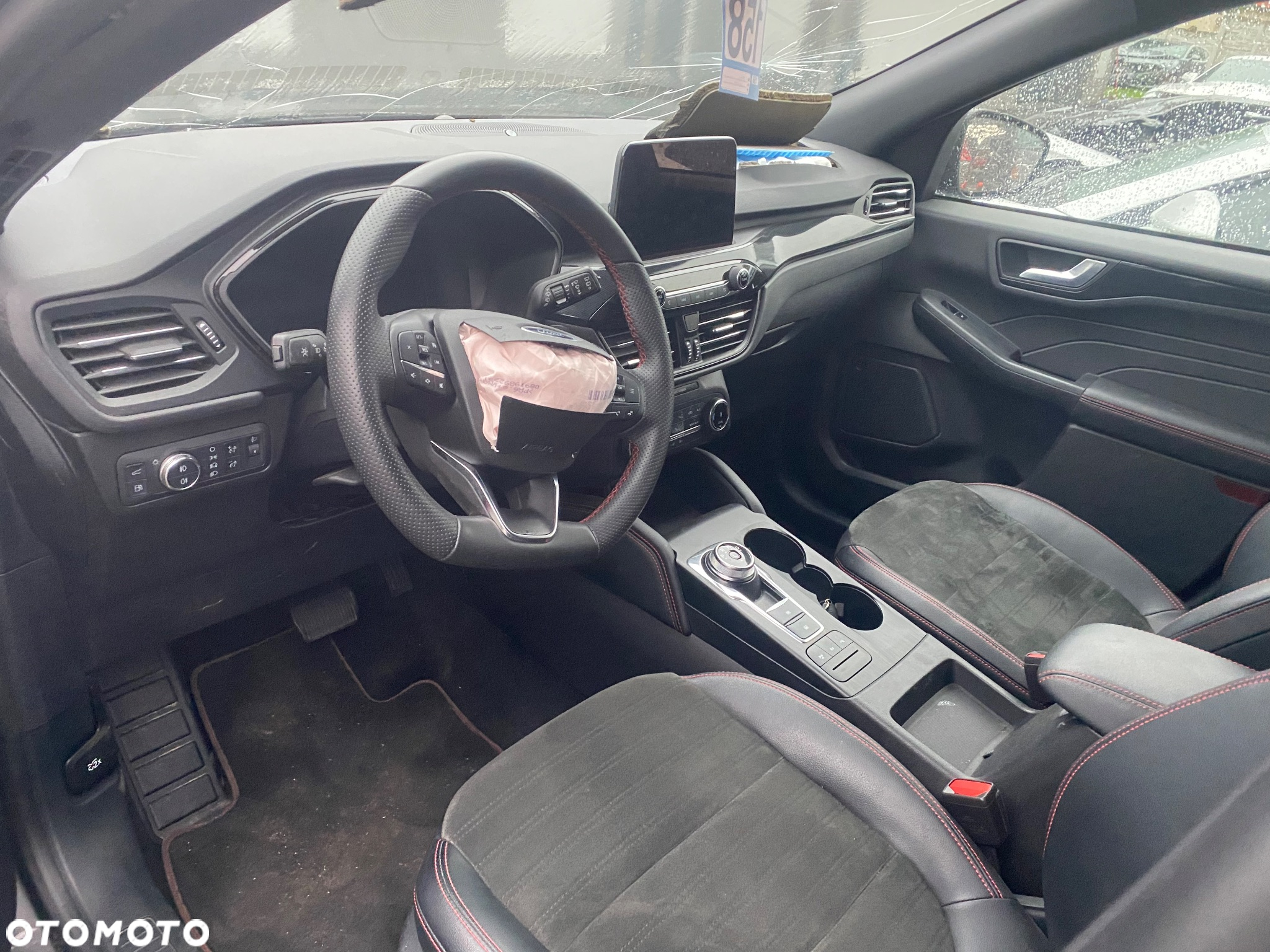 Ford Kuga 2.5P PHEV FWD ST-Line - 13