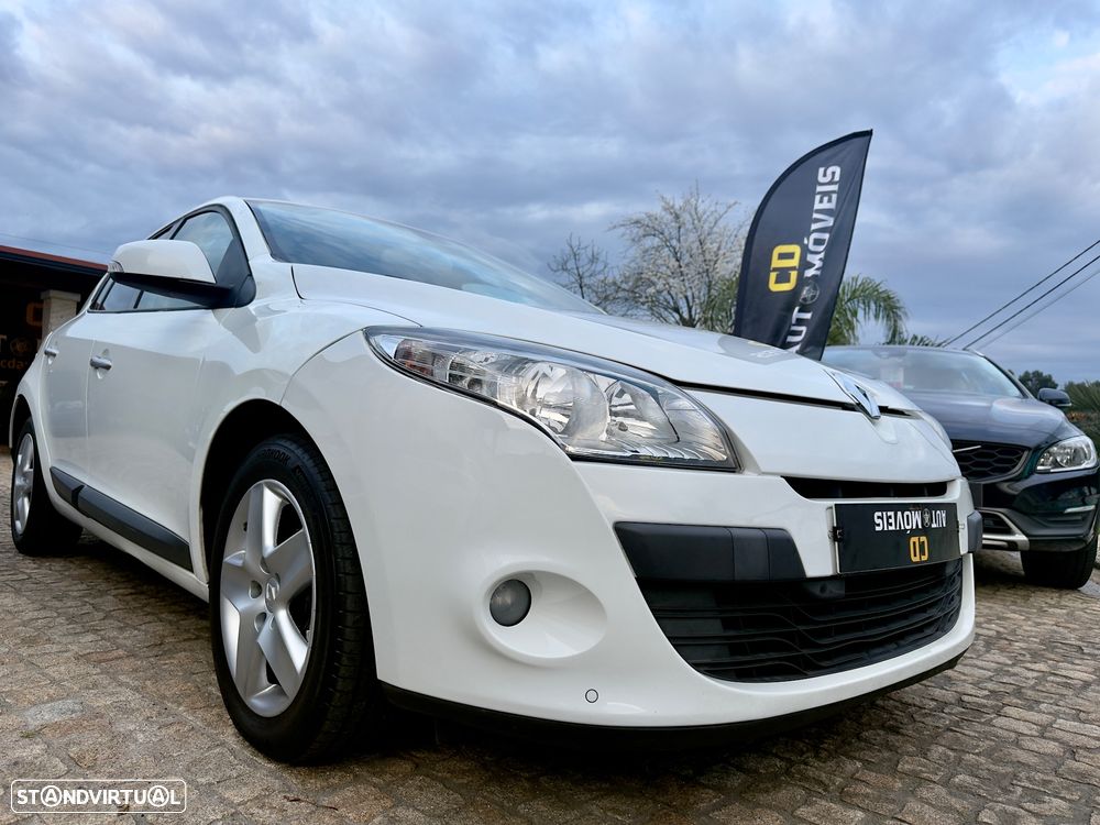 Renault Mégane 1.5 dCi Dynamique - 7