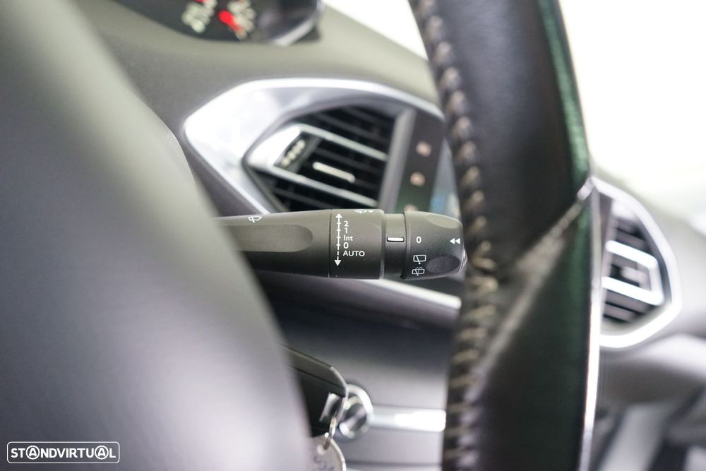 Peugeot 308 SW 1.6 BlueHDi Allure - 25