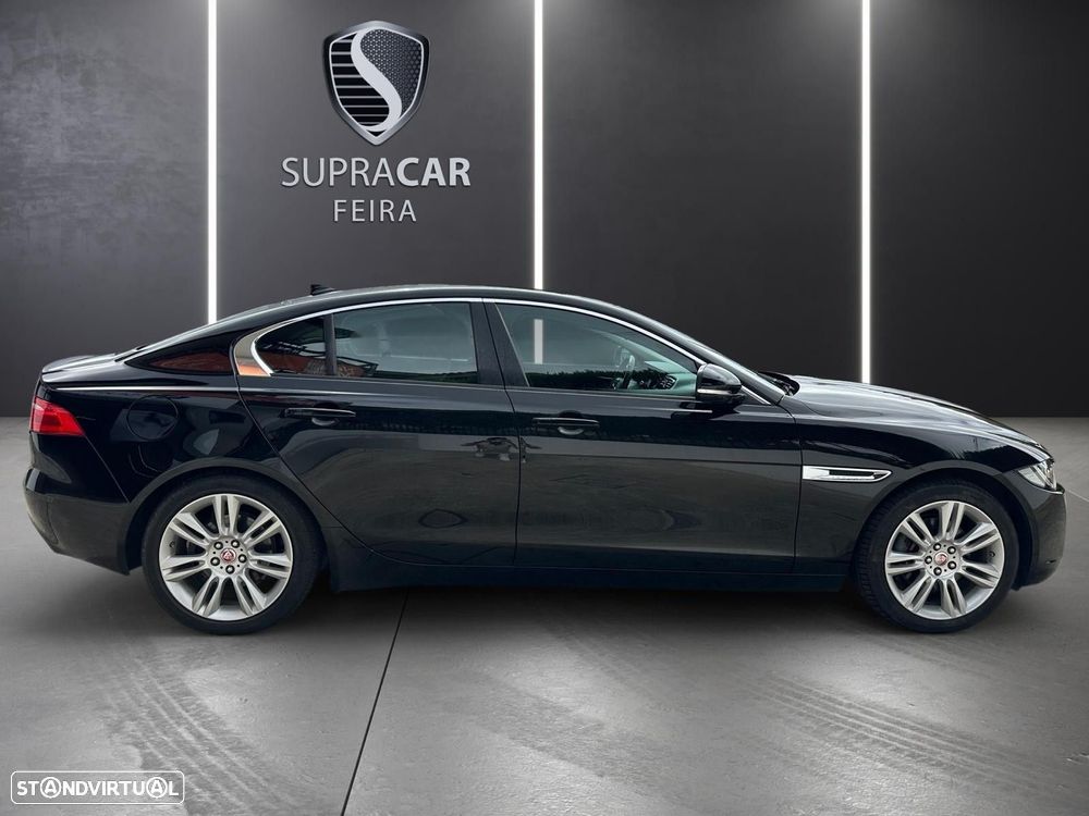 Jaguar XE 2.0 D Prestige Aut. - 3