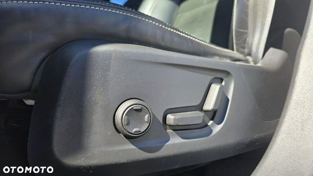 Volvo XC 40 - 28