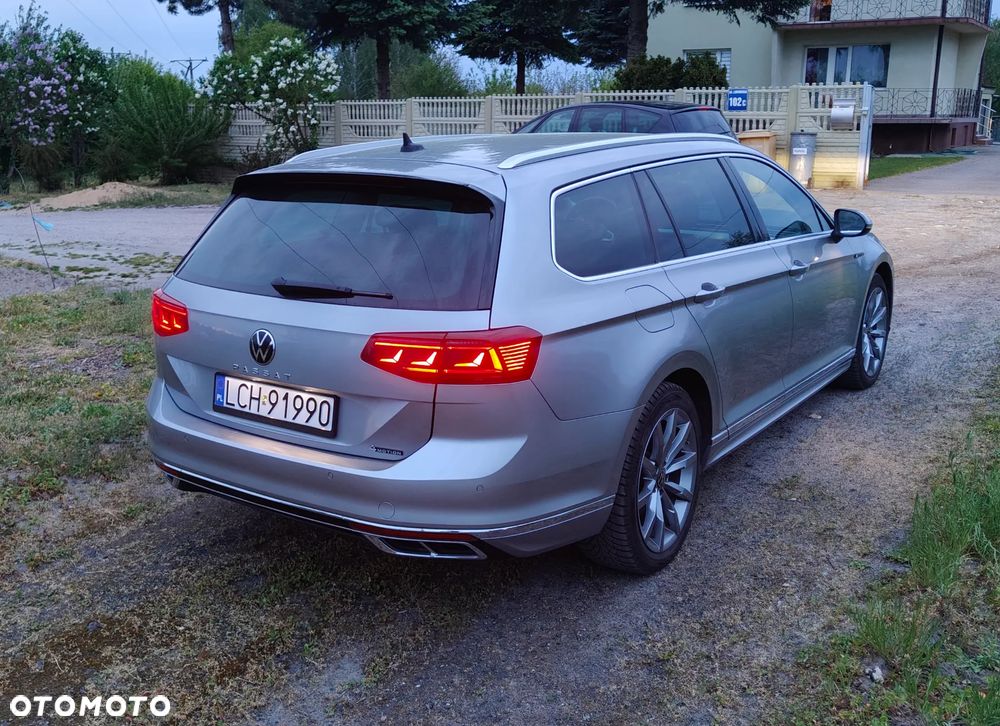 Volkswagen Passat Variant 2.0 TDI SCR DSG 4Motion Elegance - 10