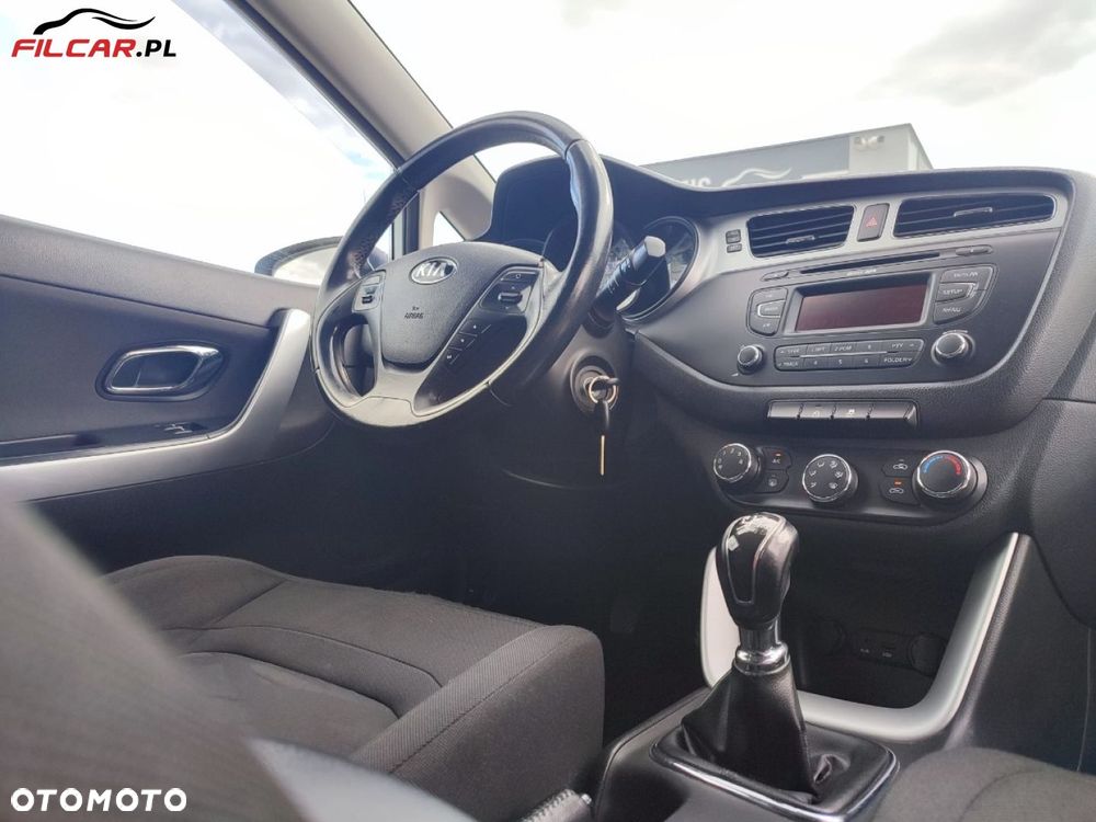 Kia Ceed - 13