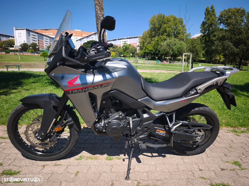 Honda Transalp 750 - 1
