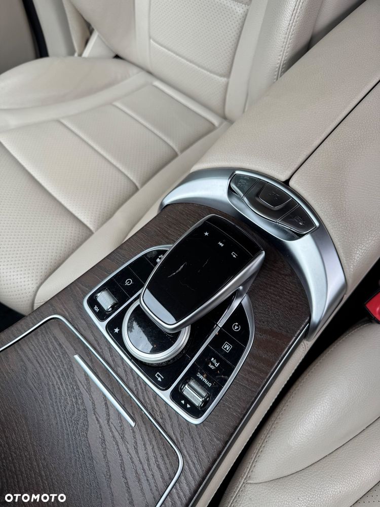 Mercedes-Benz GLC - 13