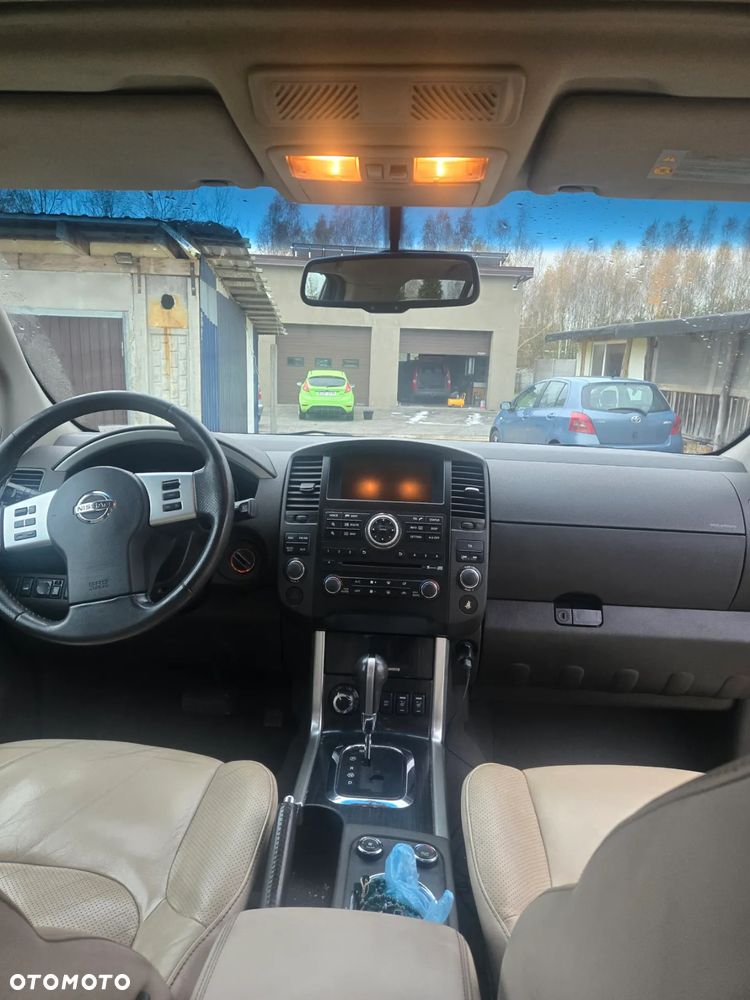 Nissan Pathfinder - 7