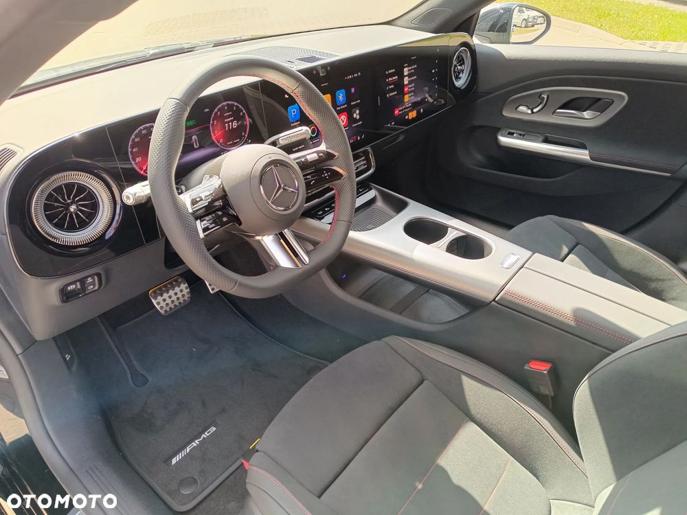 Mercedes-Benz CLA 200 mHEV 4-Matic 8G-DCT - 4