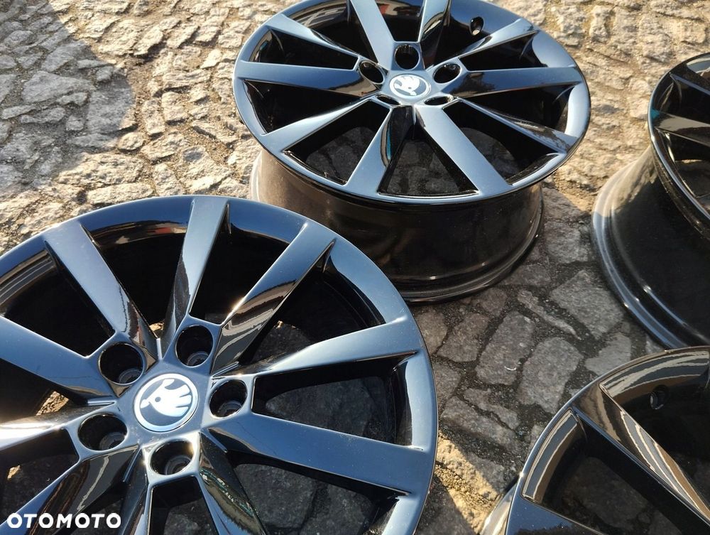 FELGI ALU SKODA OCTAVIA III 5X112 18 7,5J ET51 5E0 601025 Q 4SZT - 8